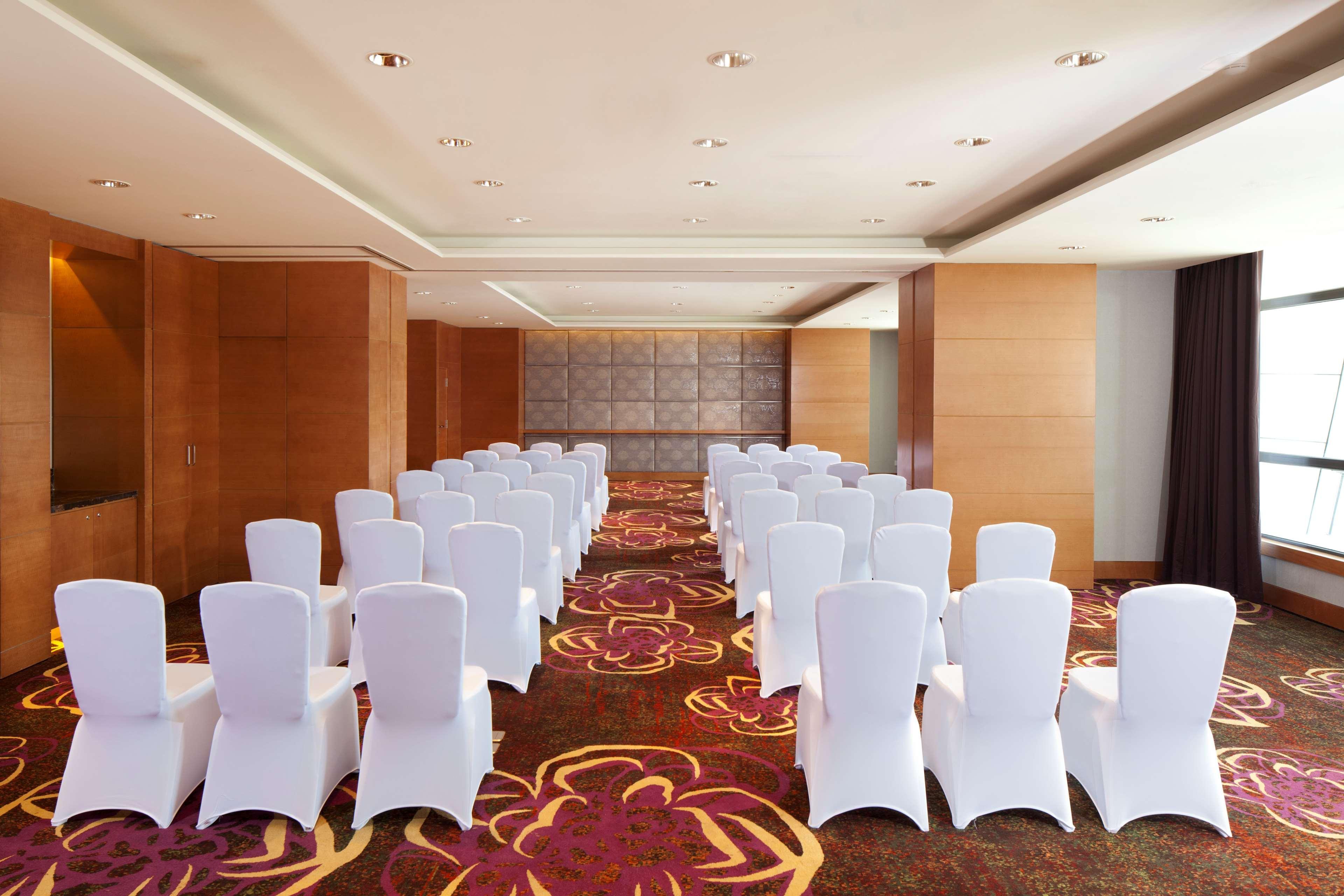 Doubletree By Hilton Shenyang Hotel Exterior photo