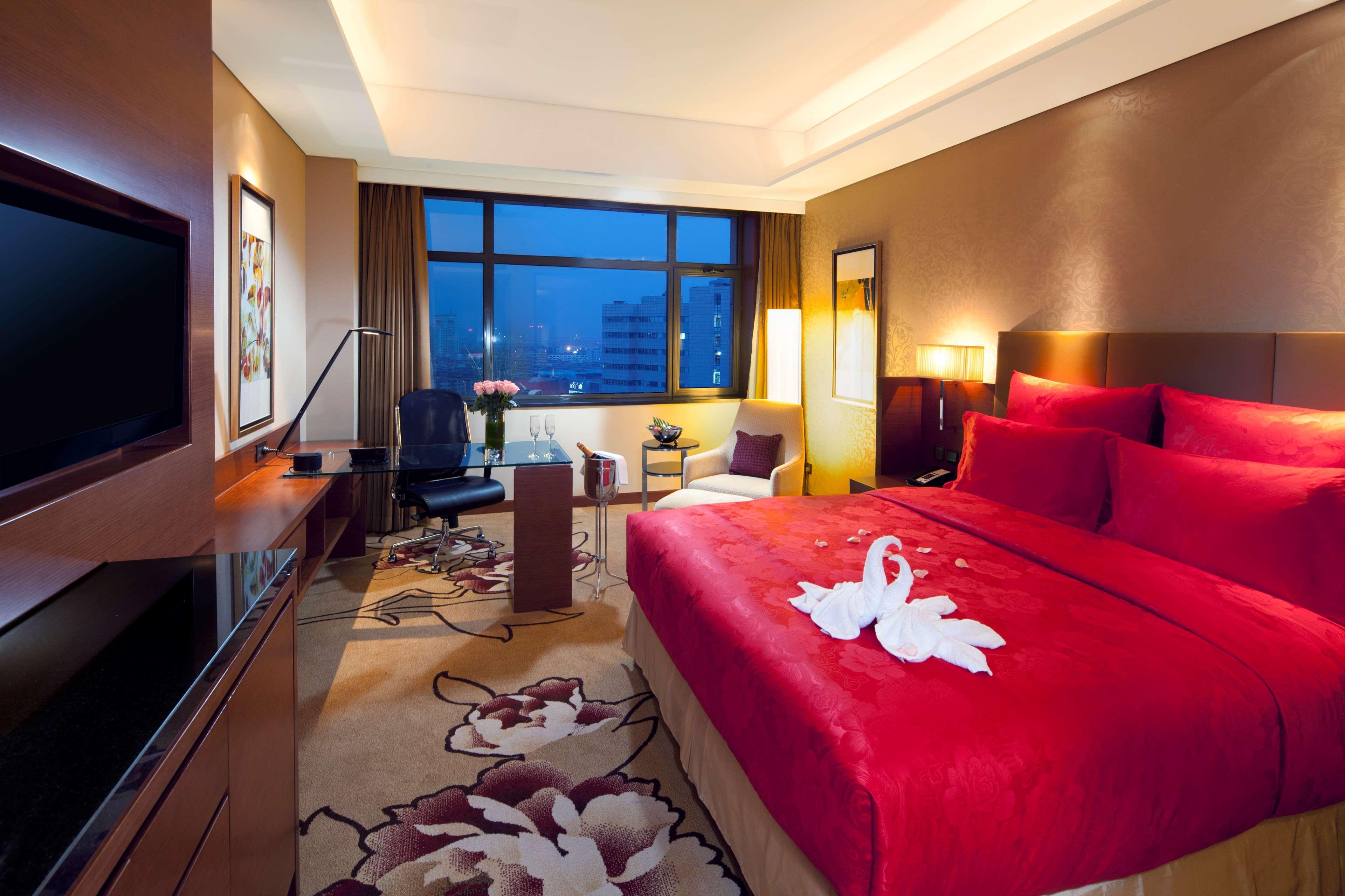 Doubletree By Hilton Shenyang Hotel Exterior photo