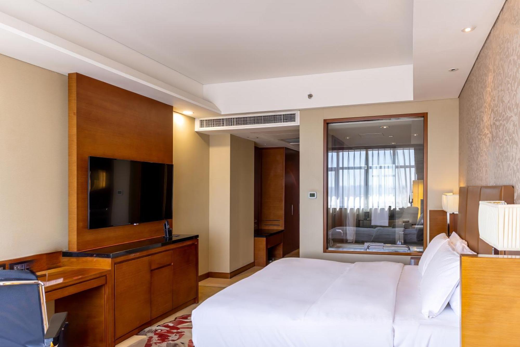 Doubletree By Hilton Shenyang Hotel Exterior photo