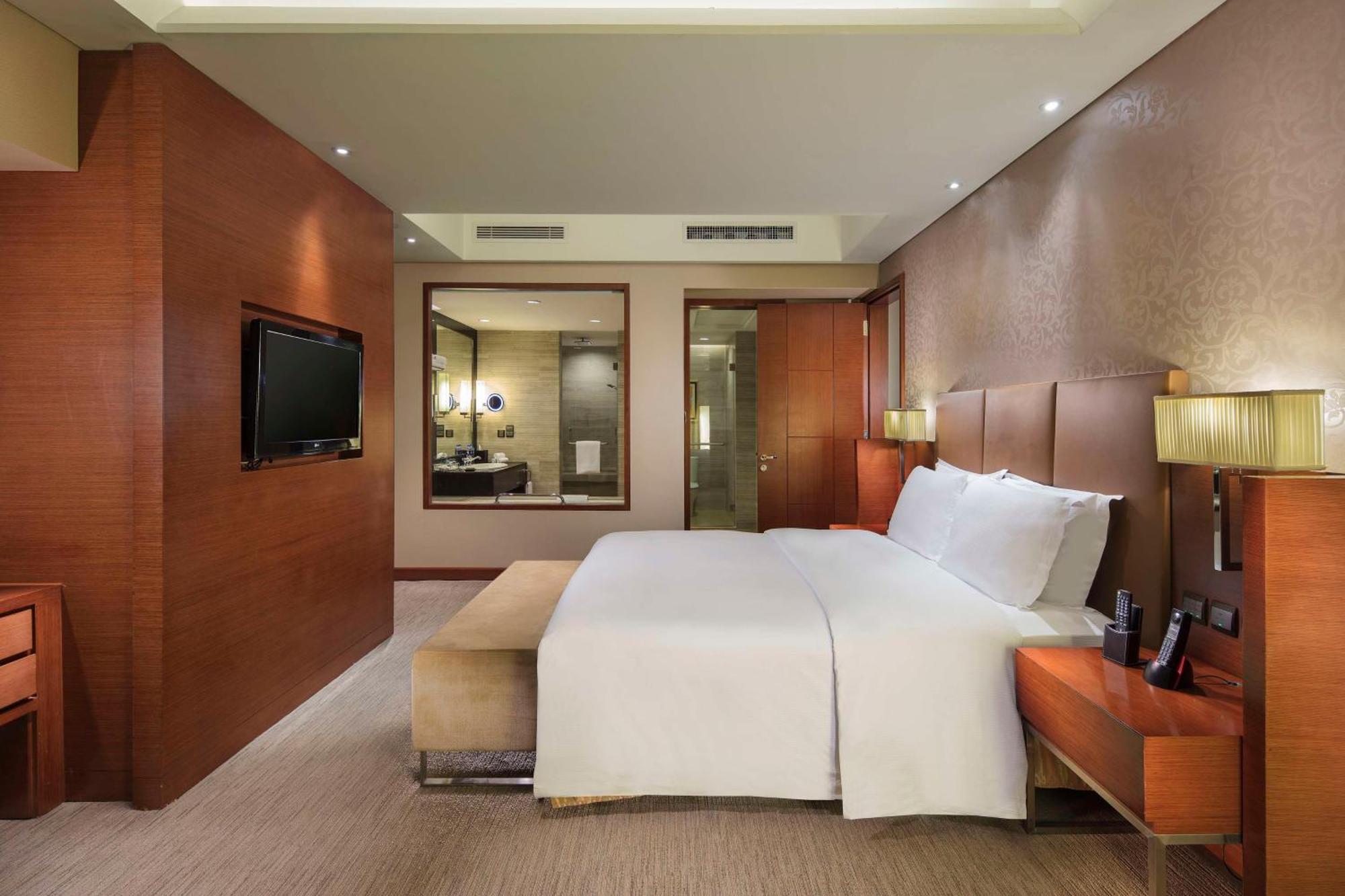 Doubletree By Hilton Shenyang Hotel Exterior photo